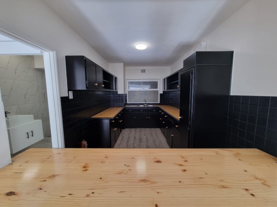 2 Bedroom Property for Sale in Mouille Point Western Cape